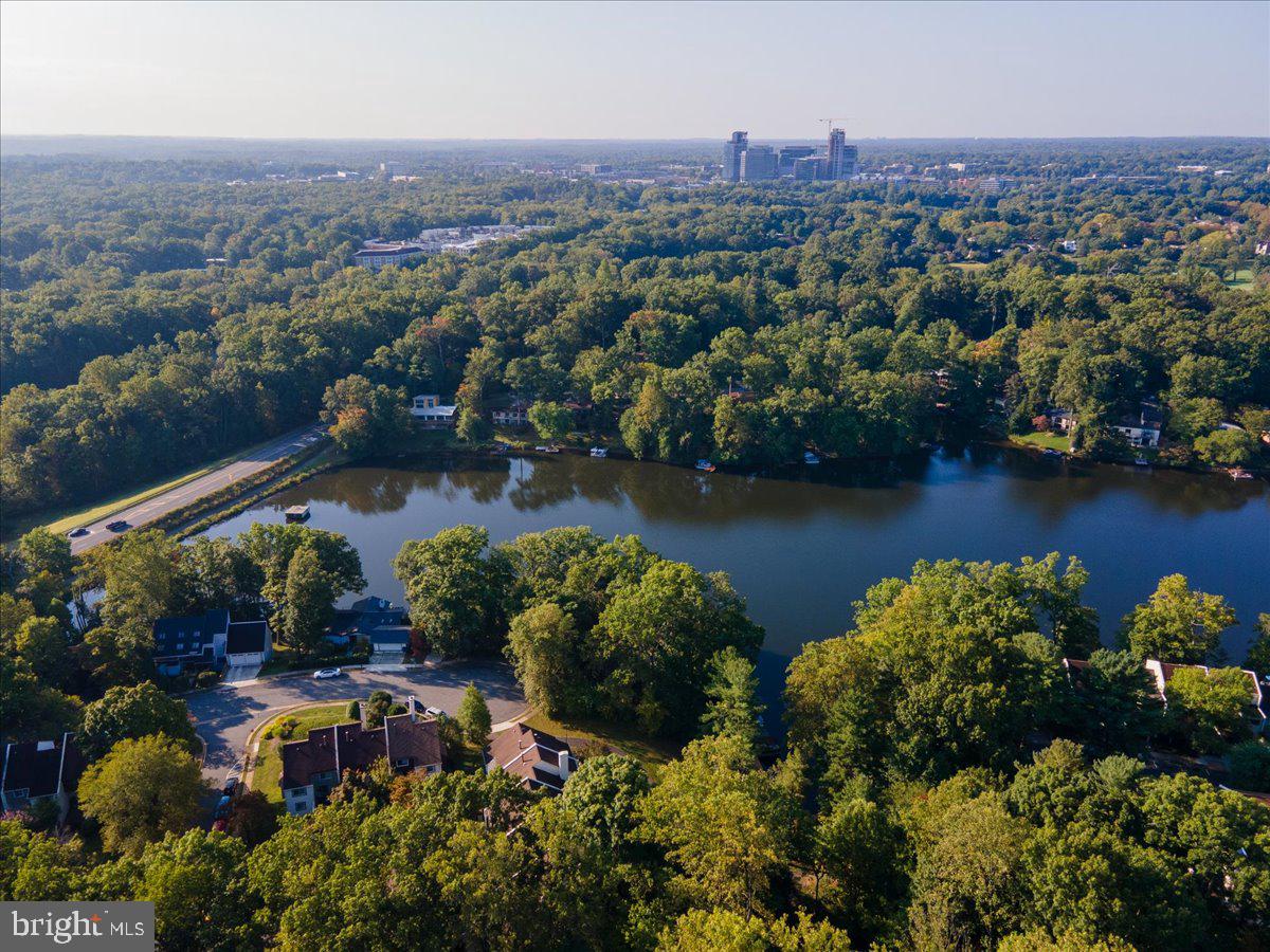 1418 Northgate Square Reston, VA 20190 - Photo 23 of 27