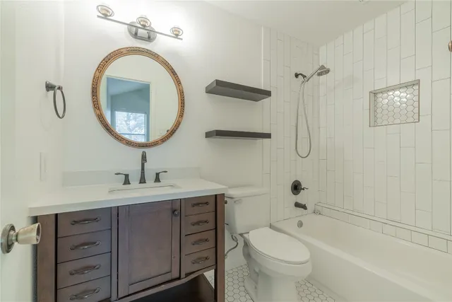 $1,600 | 1411 Gracy Farms Lane, Unit 121, Austin, TX 78758