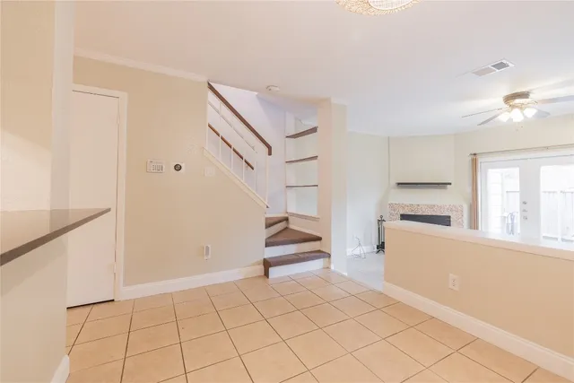 $1,600 | 1411 Gracy Farms Lane, Unit 121, Austin, TX 78758