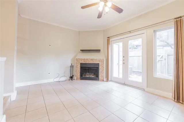 $1,600 | 1411 Gracy Farms Lane, Unit 121, Austin, TX 78758