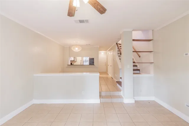 $1,600 | 1411 Gracy Farms Lane, Unit 121, Austin, TX 78758