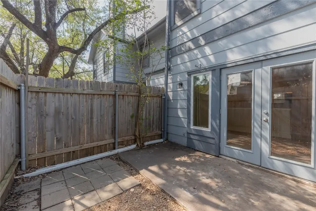 $1,600 | 1411 Gracy Farms Lane, Unit 121, Austin, TX 78758