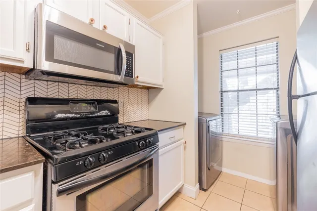 $1,600 | 1411 Gracy Farms Lane, Unit 121, Austin, TX 78758