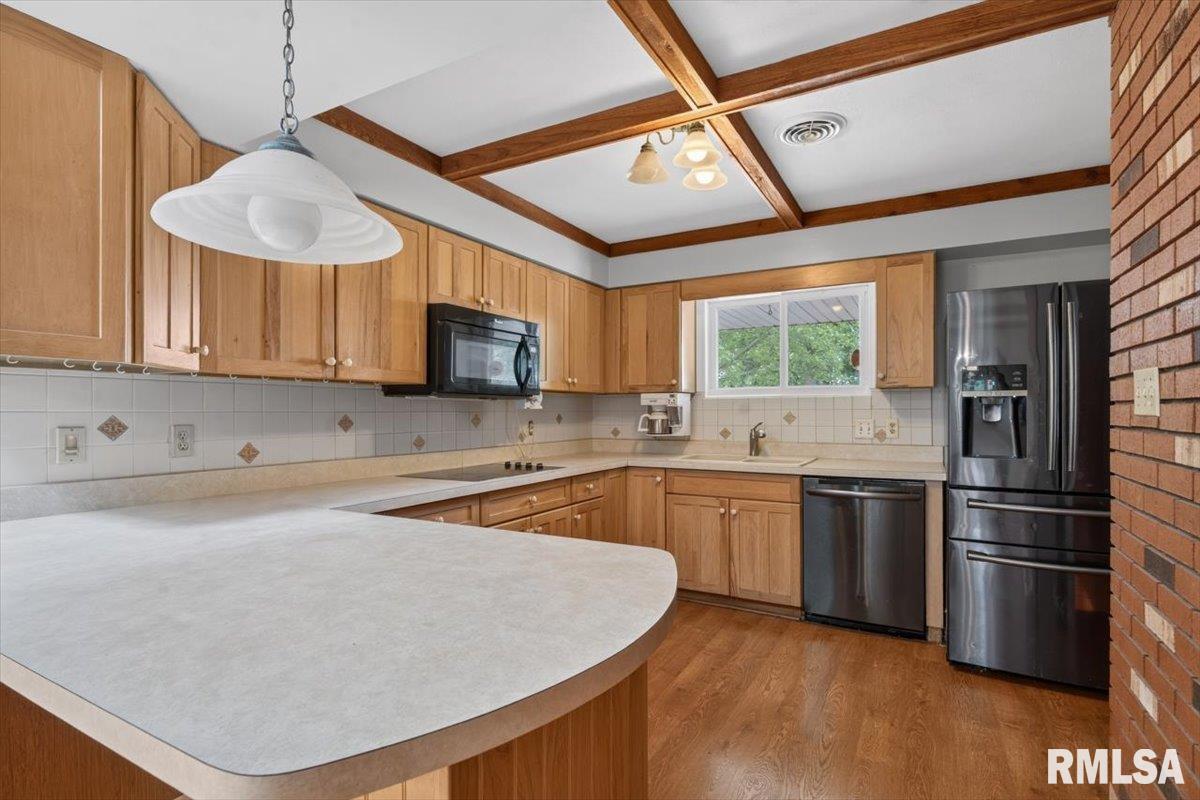 618 Magnolia Drive Rochester, IL 62563 - Photo 14 of 41