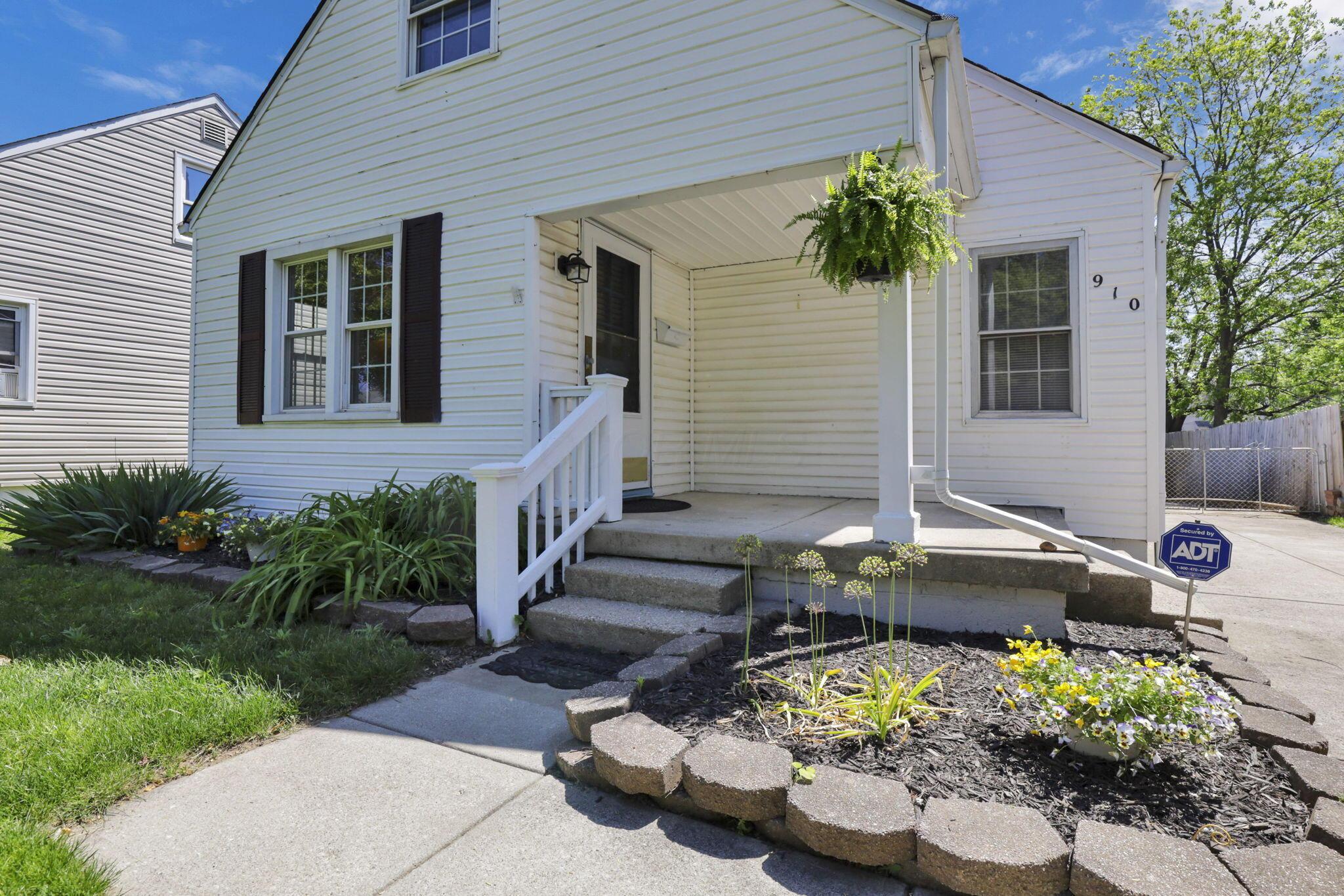 910 Wiltshire Road Columbus, OH 43204 - Photo 5 of 68 10-web-or-mls-IMG_6710