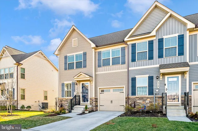 $444,900 | 320 Hammersmith Circle, Frederick, MD 21702