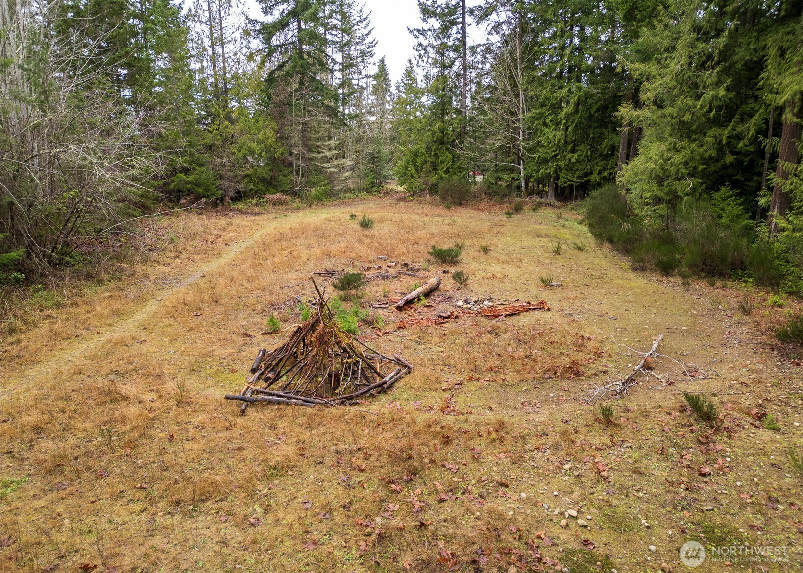 -nka East Scribner Road Port Angeles, WA 98362 - Photo 10 of 33 a view of a dry yard with wooden fence