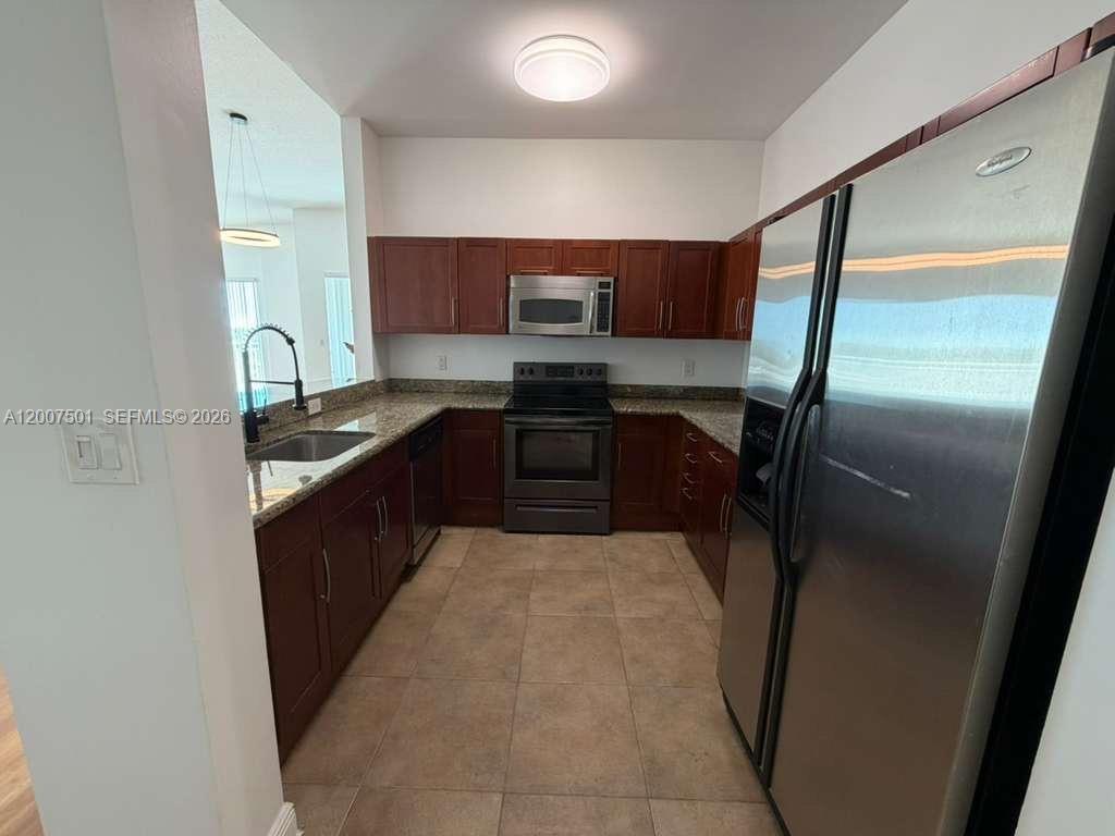 7275 Southwest 90th Street, Unit C719 Miami, FL 33156 - Photo 14 of 27