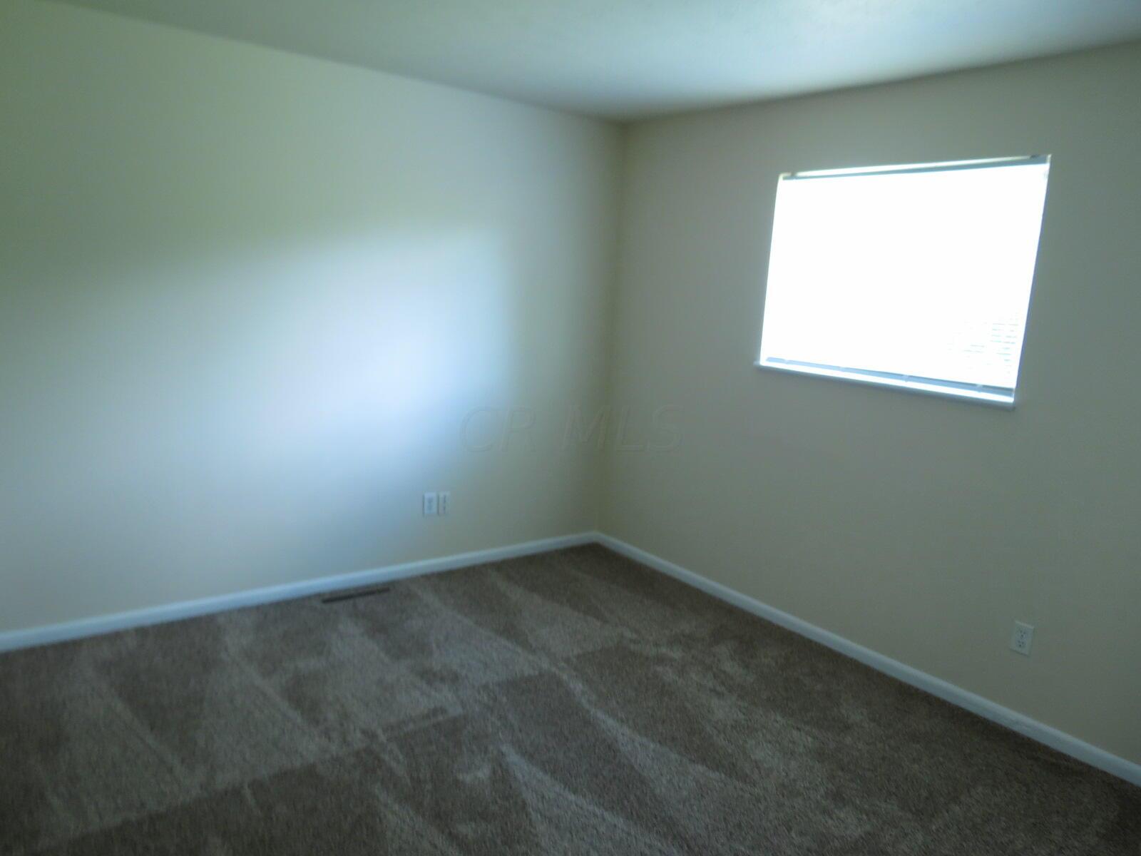 3922 Frazier Road East Columbus, OH 43207 - Photo 7 of 16 3922 frazier 7-10-23 (31)