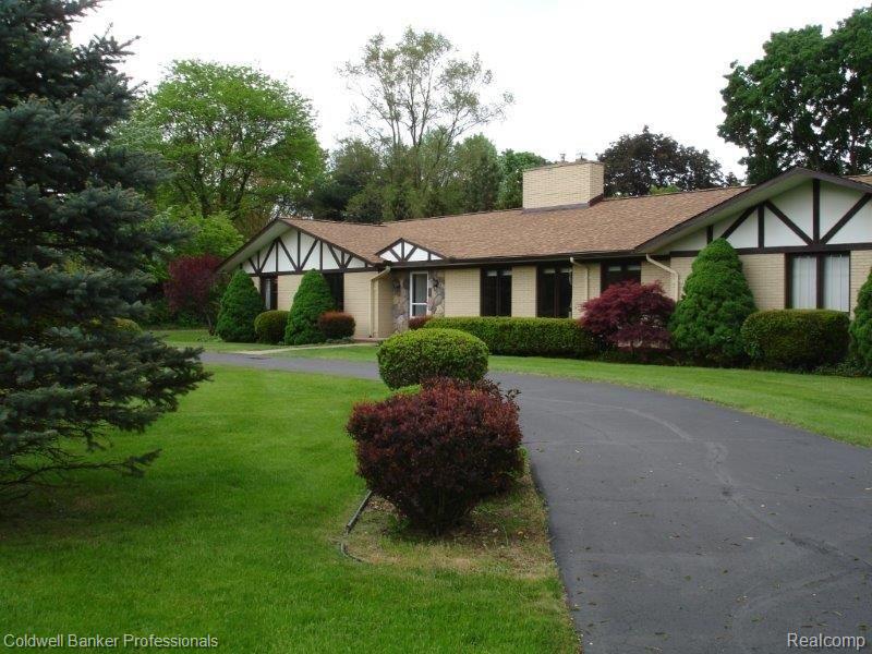 6721 Inkster Road Bloomfield Hills, MI 48301 - Photo 2 of 24 Birmingham School District!