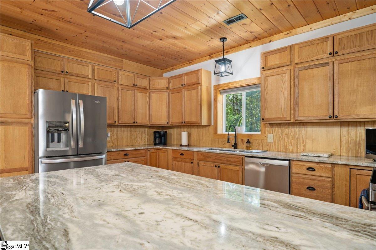 110 Connelly Road Marietta, SC 29661 - Photo 10 of 50 Gallery Image 10