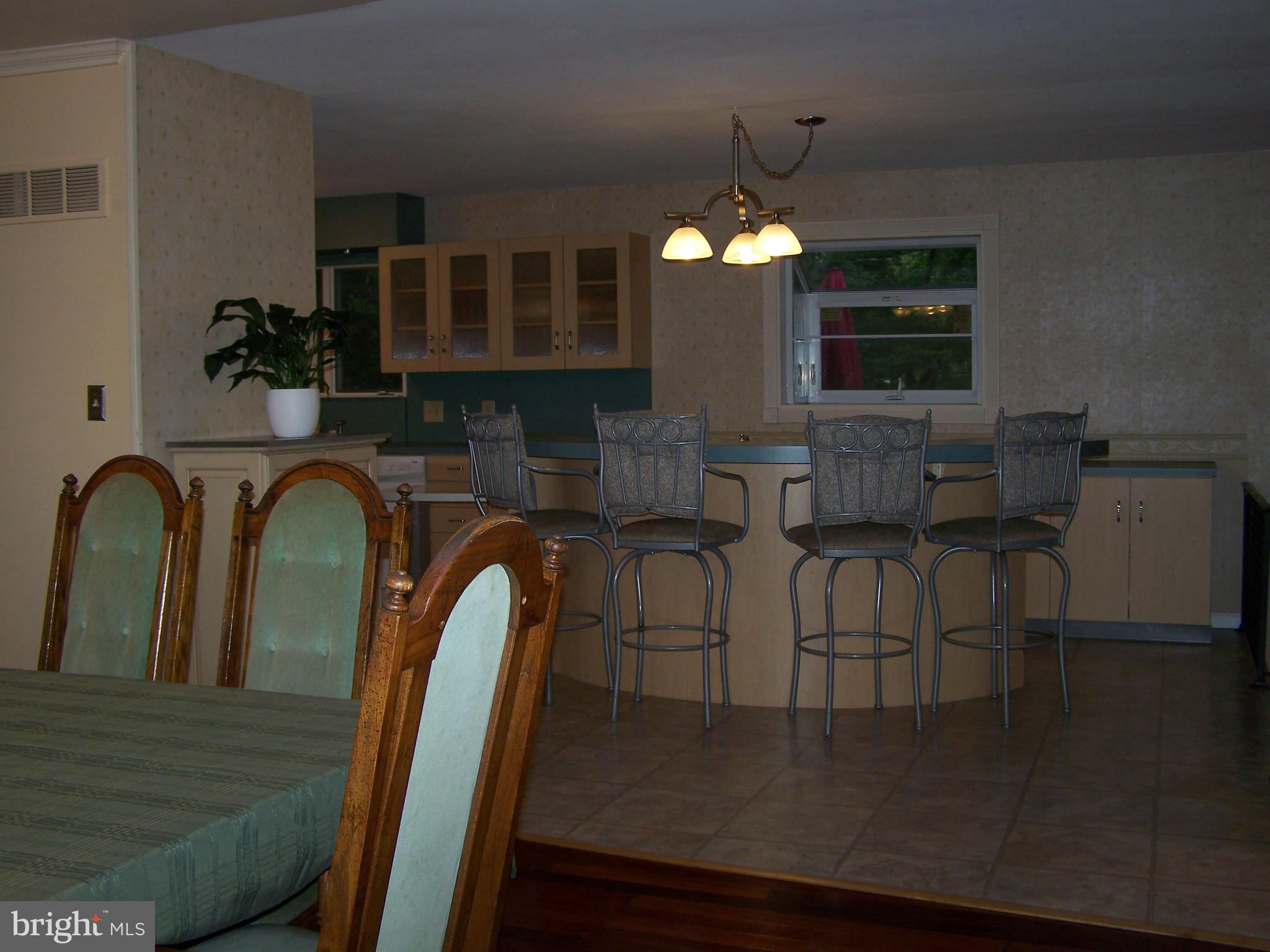 2500 Berkley Road Reading, PA 19605 - Photo 8 of 25 Dining Rm view into kitchen