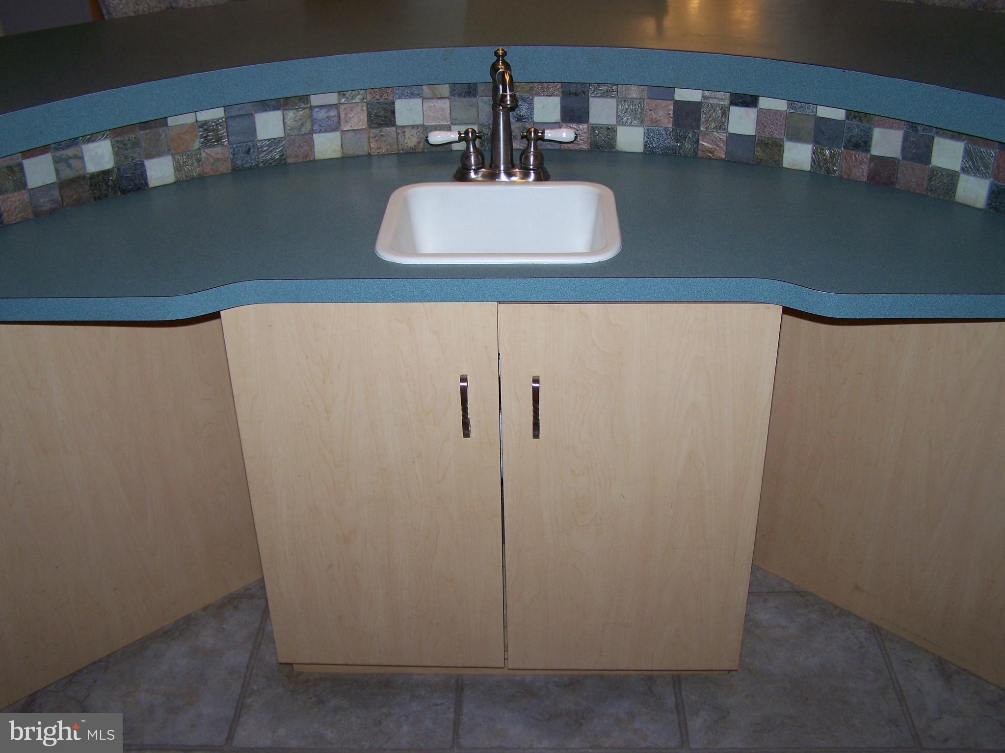 2500 Berkley Road Reading, PA 19605 - Photo 10 of 25 Wet bar for curved custom island