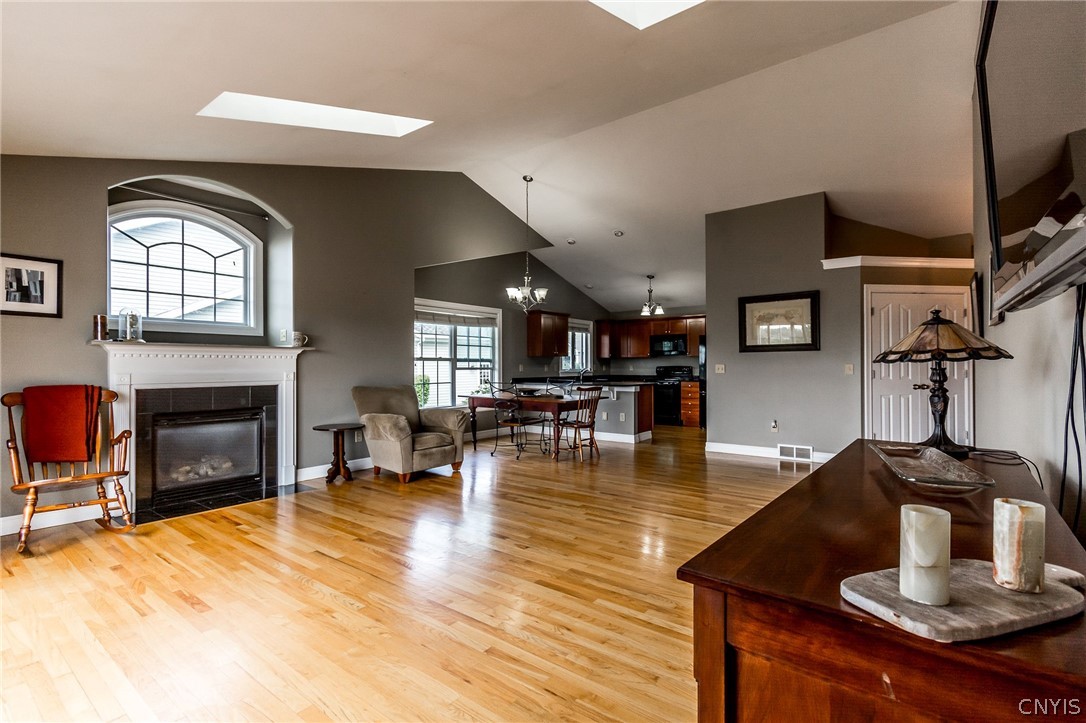 3799 Pegasus Circle Camillus, NY 13209 - Photo 22 of 42 Great Room