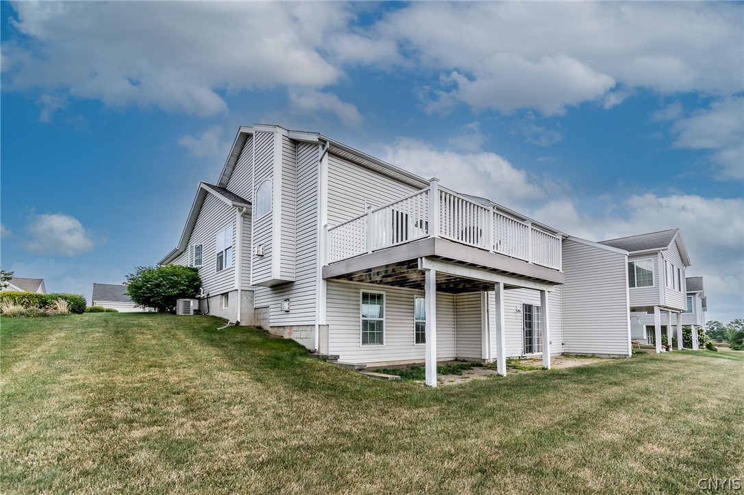 3799 Pegasus Circle Camillus, NY 13209 - Photo 3 of 42 Exterior Back