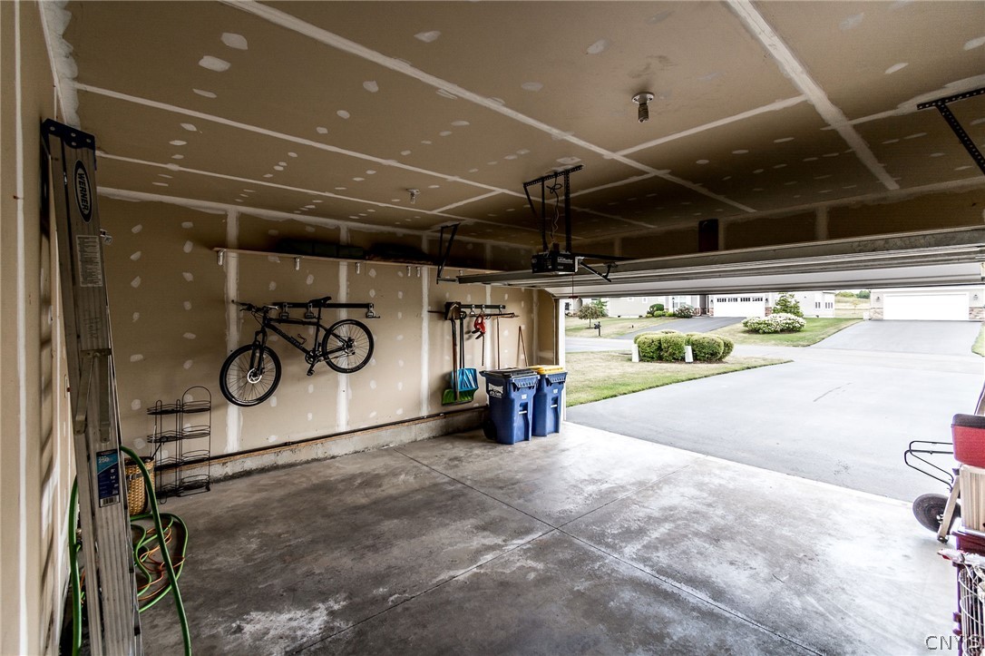 3799 Pegasus Circle Camillus, NY 13209 - Photo 41 of 42 Garage