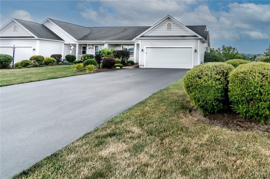 3799 Pegasus Circle Camillus, NY 13209 - Photo 6 of 42