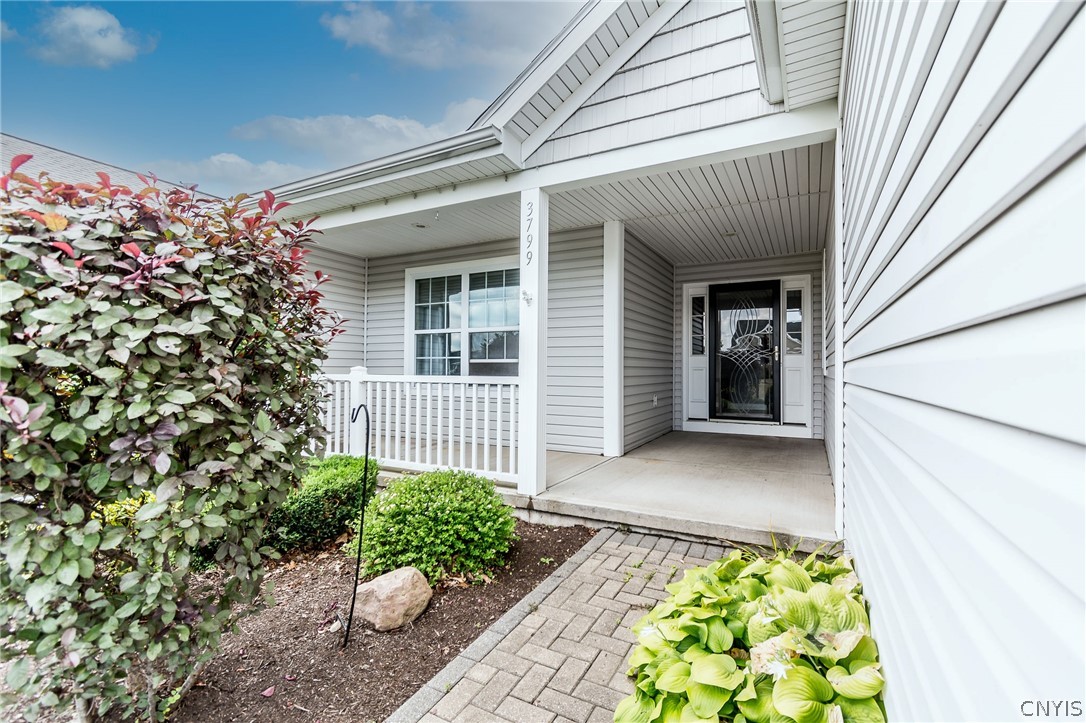 3799 Pegasus Circle Camillus, NY 13209 - Photo 7 of 42 Front Entrance
