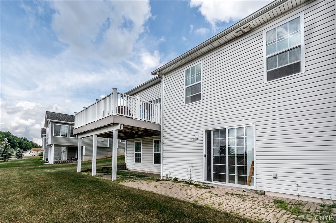 3799 Pegasus Circle Camillus, NY 13209 - Photo 10 of 42