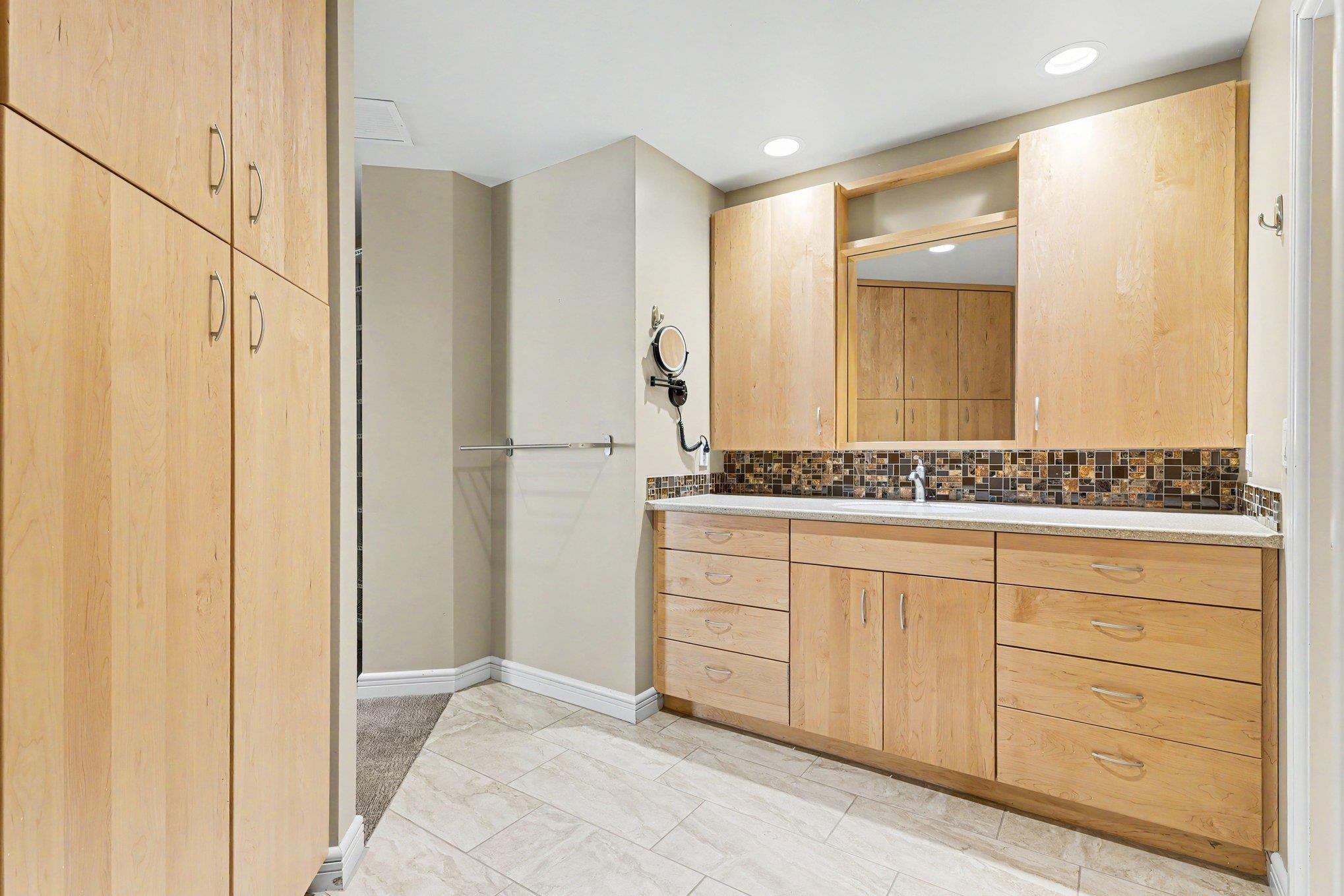 1111 North Water Street, Unit 111 Bay City, MI 48708 - Photo 17 of 40