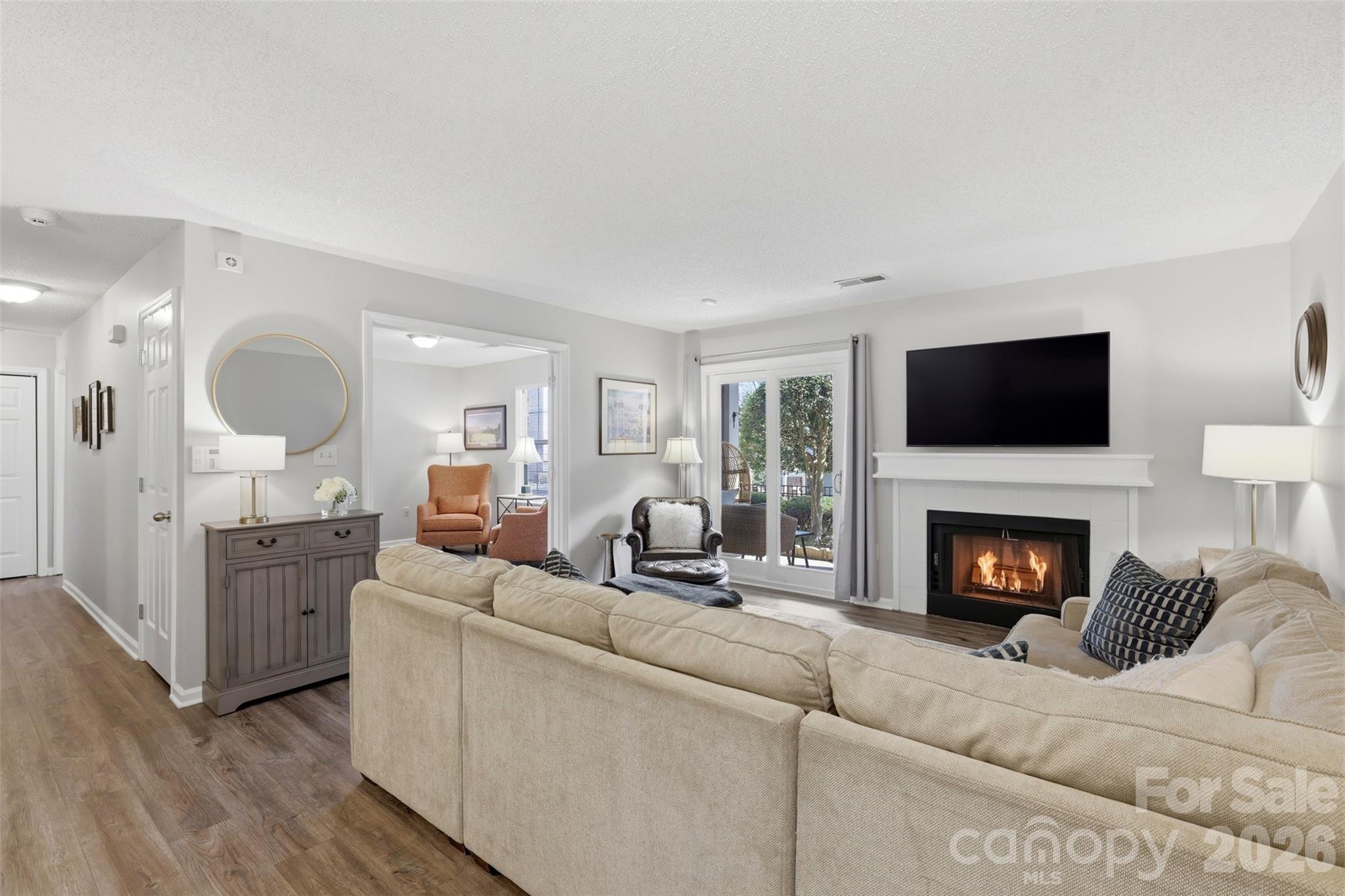 5007 Sharon Road, Unit P Charlotte, NC 28210 - Photo 4 of 25