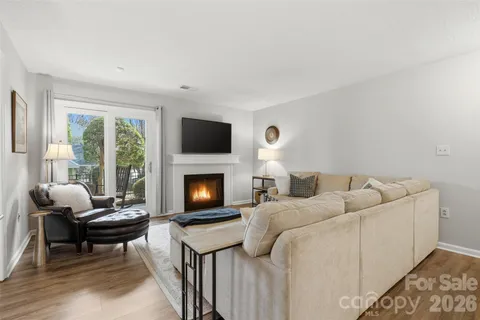 $317,750 | 5007 Sharon Road, Unit P, Charlotte, NC 28210