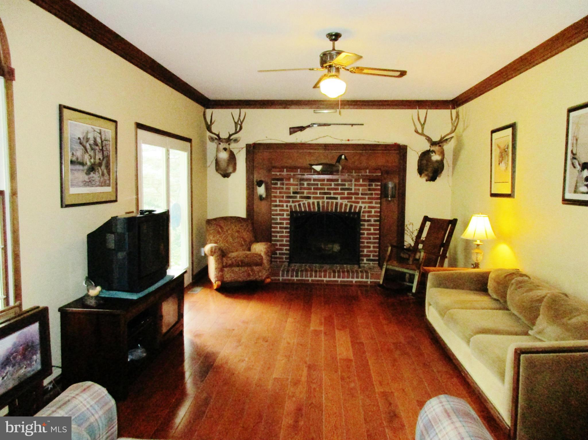 8798 Monumental Mills Road Rixeyville, VA 22737 - Photo 8 of 26 Living Room