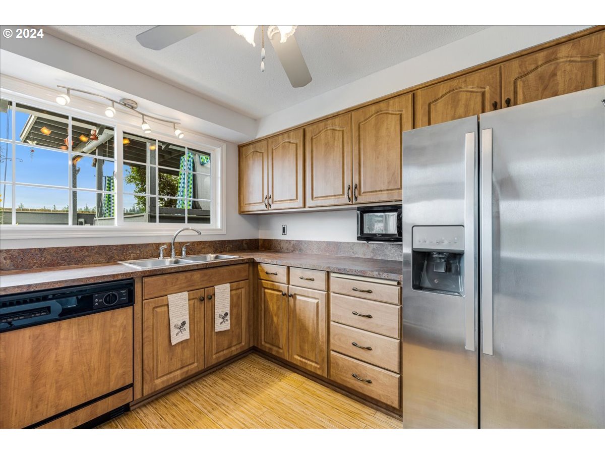 8394 Cason Road Gladstone, OR 97027 - Photo 12 of 38 Gallery Image 12