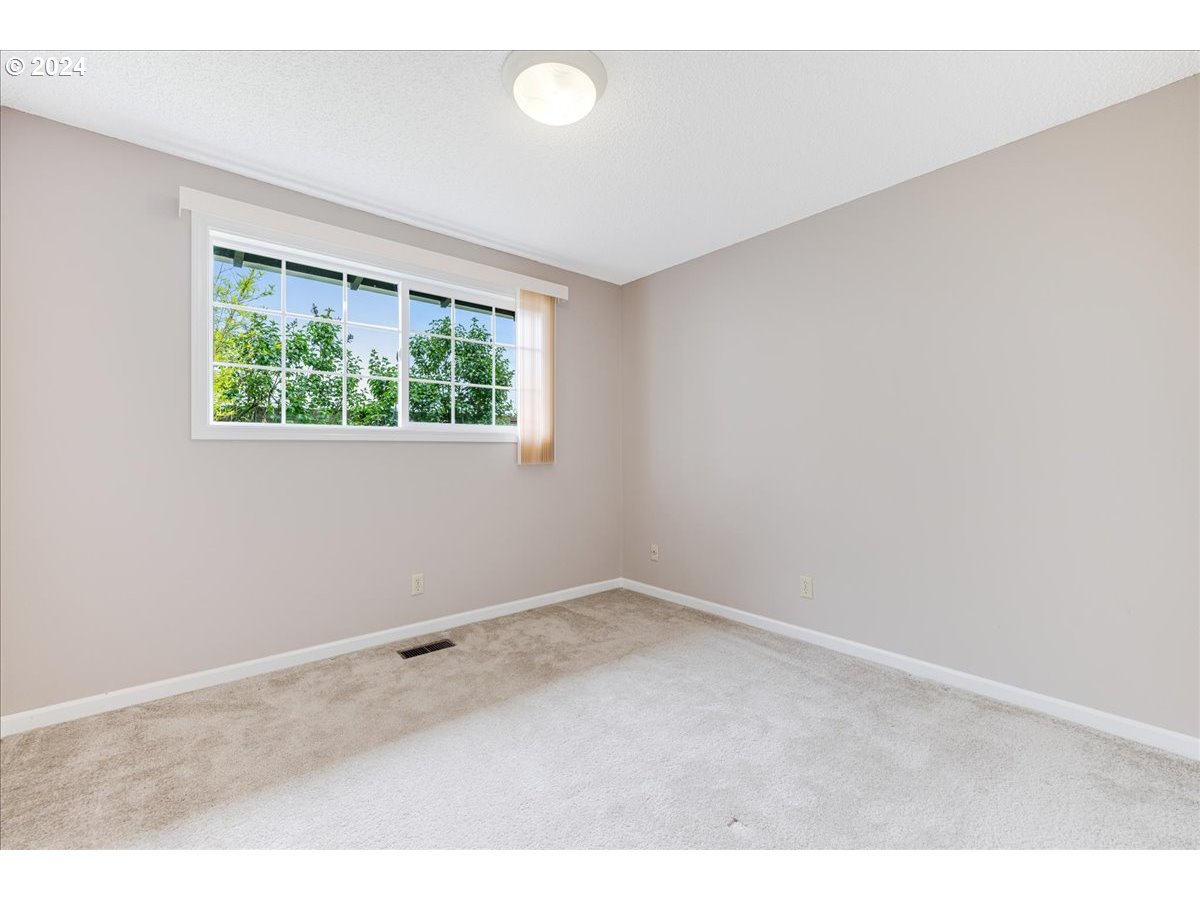 8394 Cason Road Gladstone, OR 97027 - Photo 22 of 38 Gallery Image 22