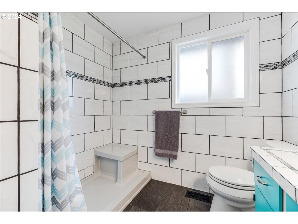 8394 Cason Road Gladstone, OR 97027 - Photo 25 of 38 Gallery Image 25