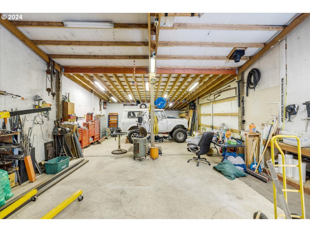8394 Cason Road Gladstone, OR 97027 - Photo 29 of 38 Gallery Image 29