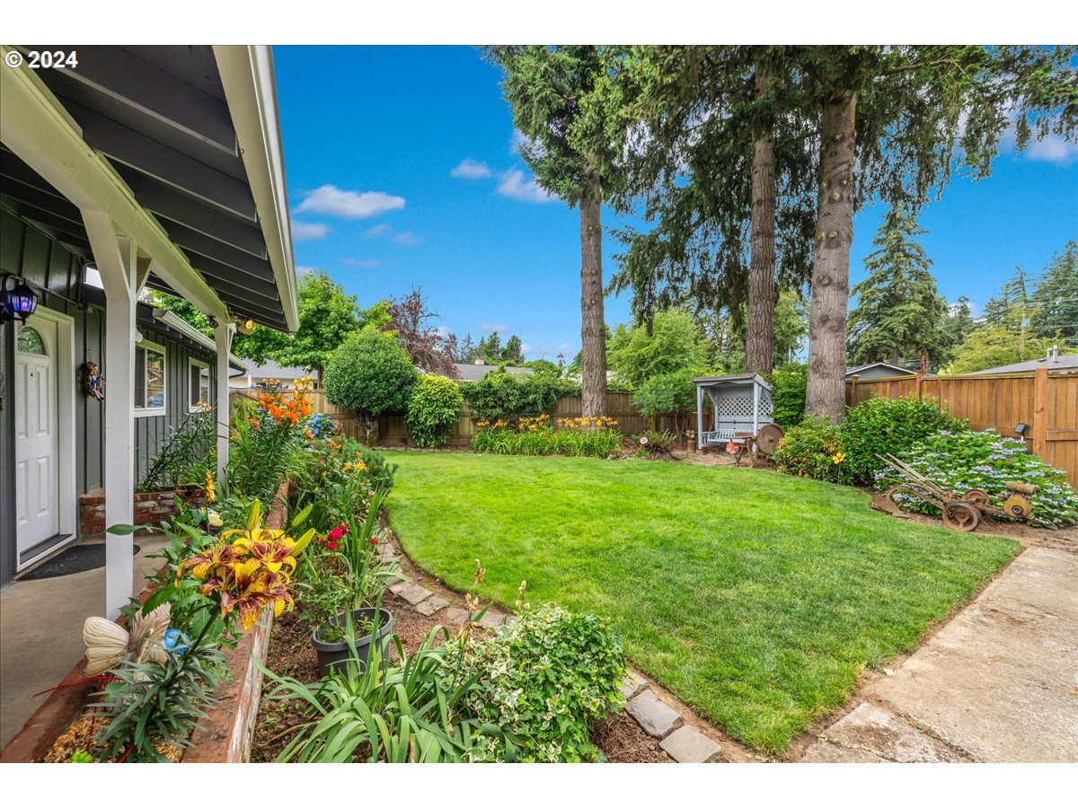 8394 Cason Road Gladstone, OR 97027 - Photo 4 of 38 Gallery Image 4
