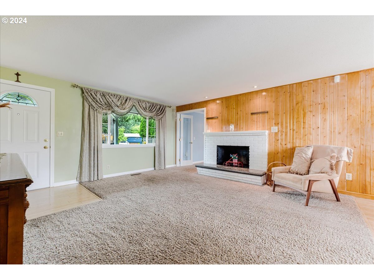 8394 Cason Road Gladstone, OR 97027 - Photo 6 of 38 Gallery Image 6