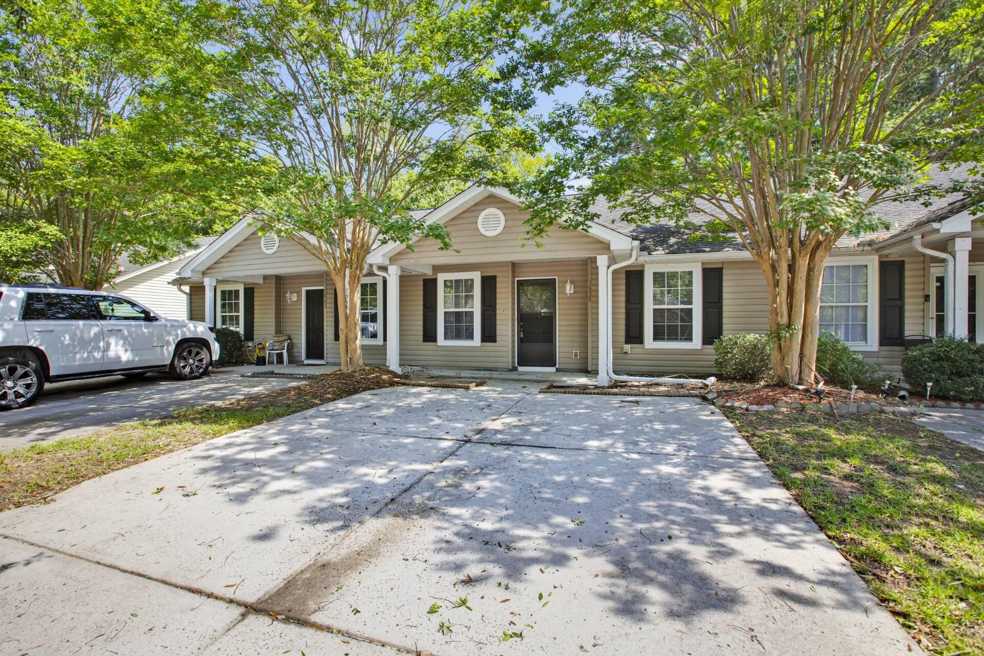 7939 Vermont Road North Charleston, SC 29418 - Photo 2 of 33 296A1214
