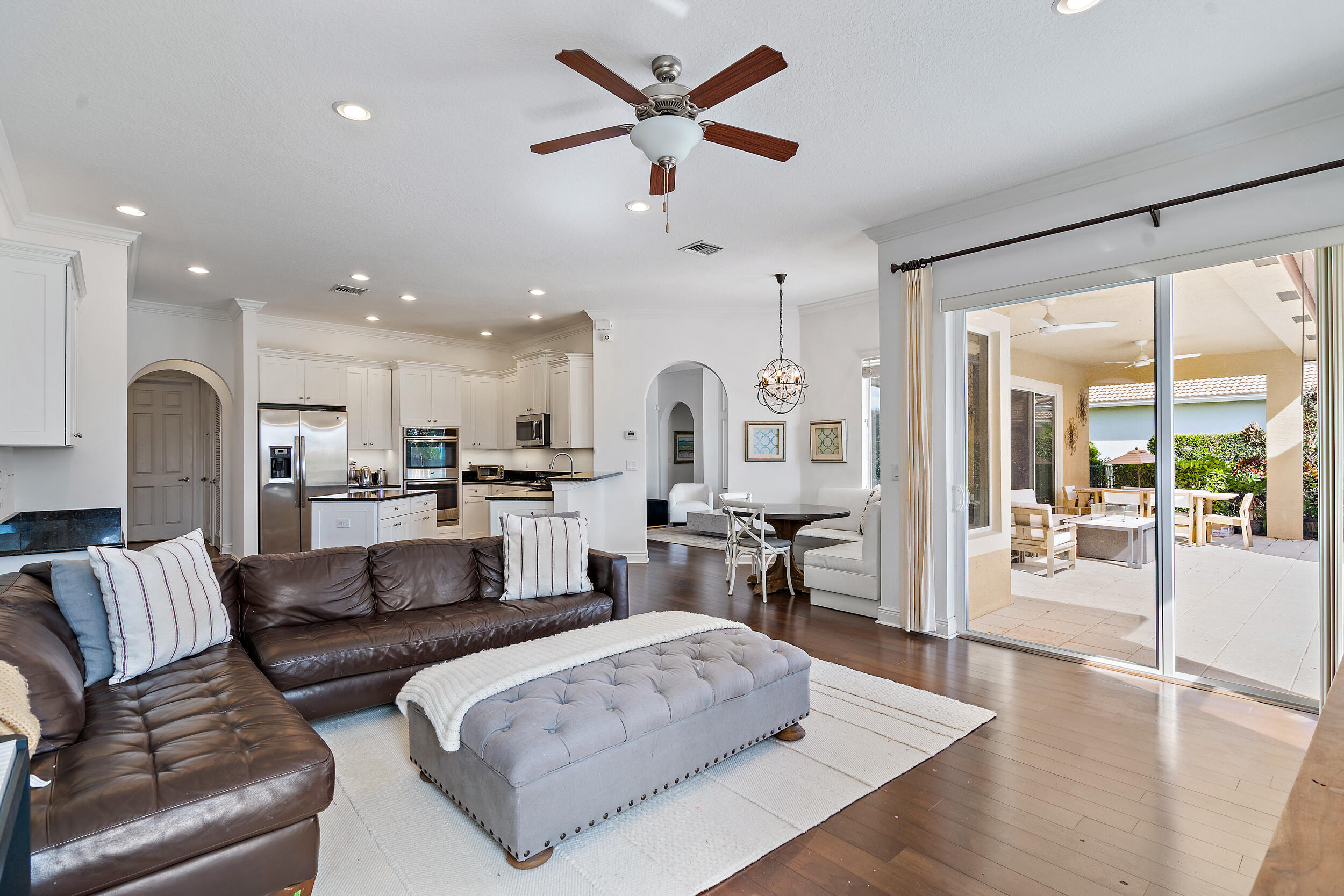 112 Manor Circle Jupiter, FL 33458 - Photo 26 of 59 Family Room off the kitchen