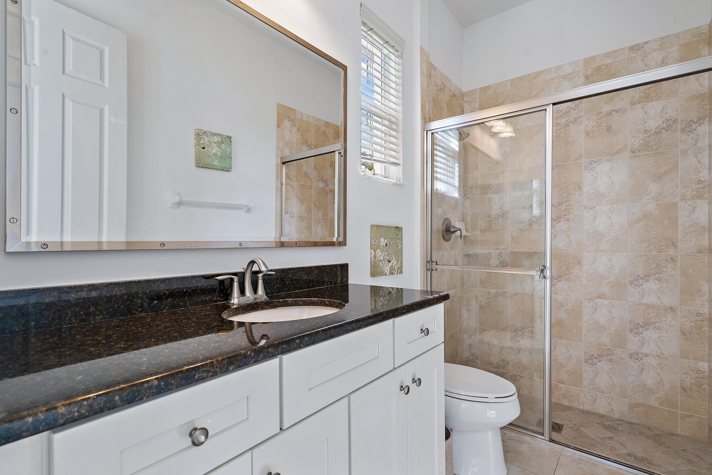 112 Manor Circle Jupiter, FL 33458 - Photo 27 of 59 Cabana Bath next to 4th Bedroom