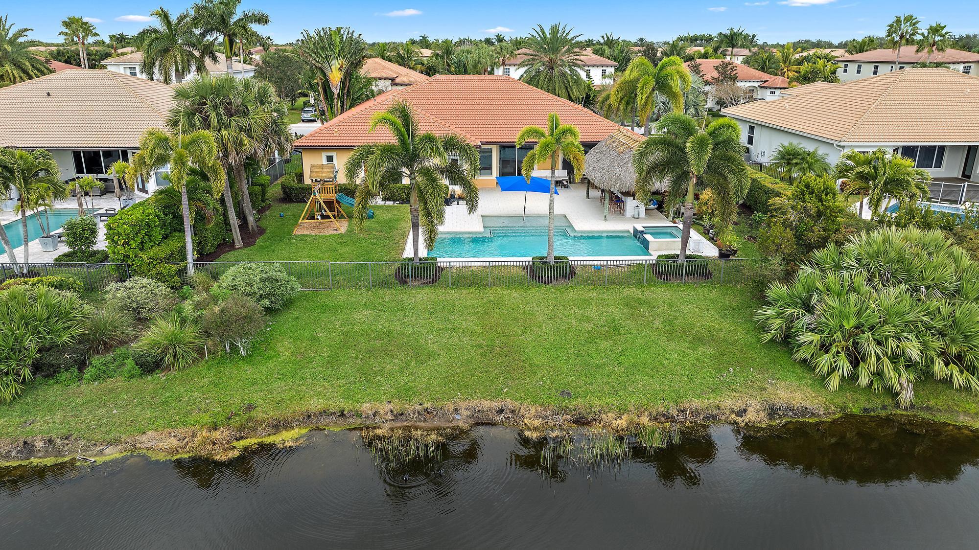 112 Manor Circle Jupiter, FL 33458 - Photo 43 of 59 Aerial