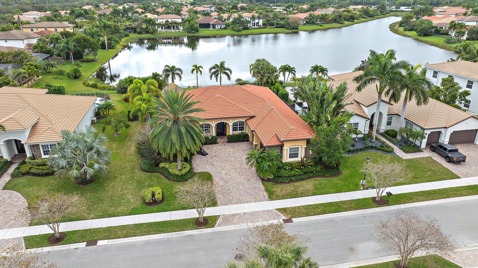 112 Manor Circle Jupiter, FL 33458 - Photo 44 of 59 Aerial
