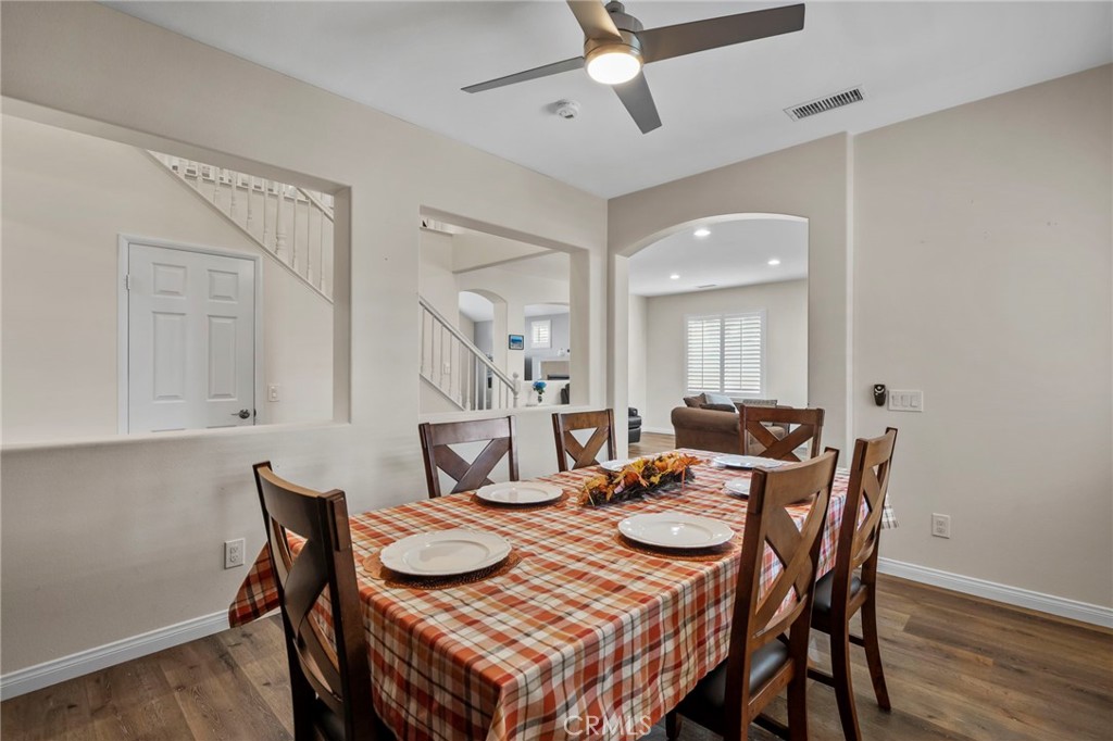 6860 Edinburgh Road Eastvale, CA 92880 - Photo 10 of 46 Gallery Image 10