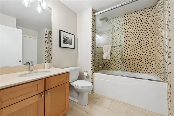 $449,000 | 1735 North Paulina Street, Unit 505, Chicago, IL 60622