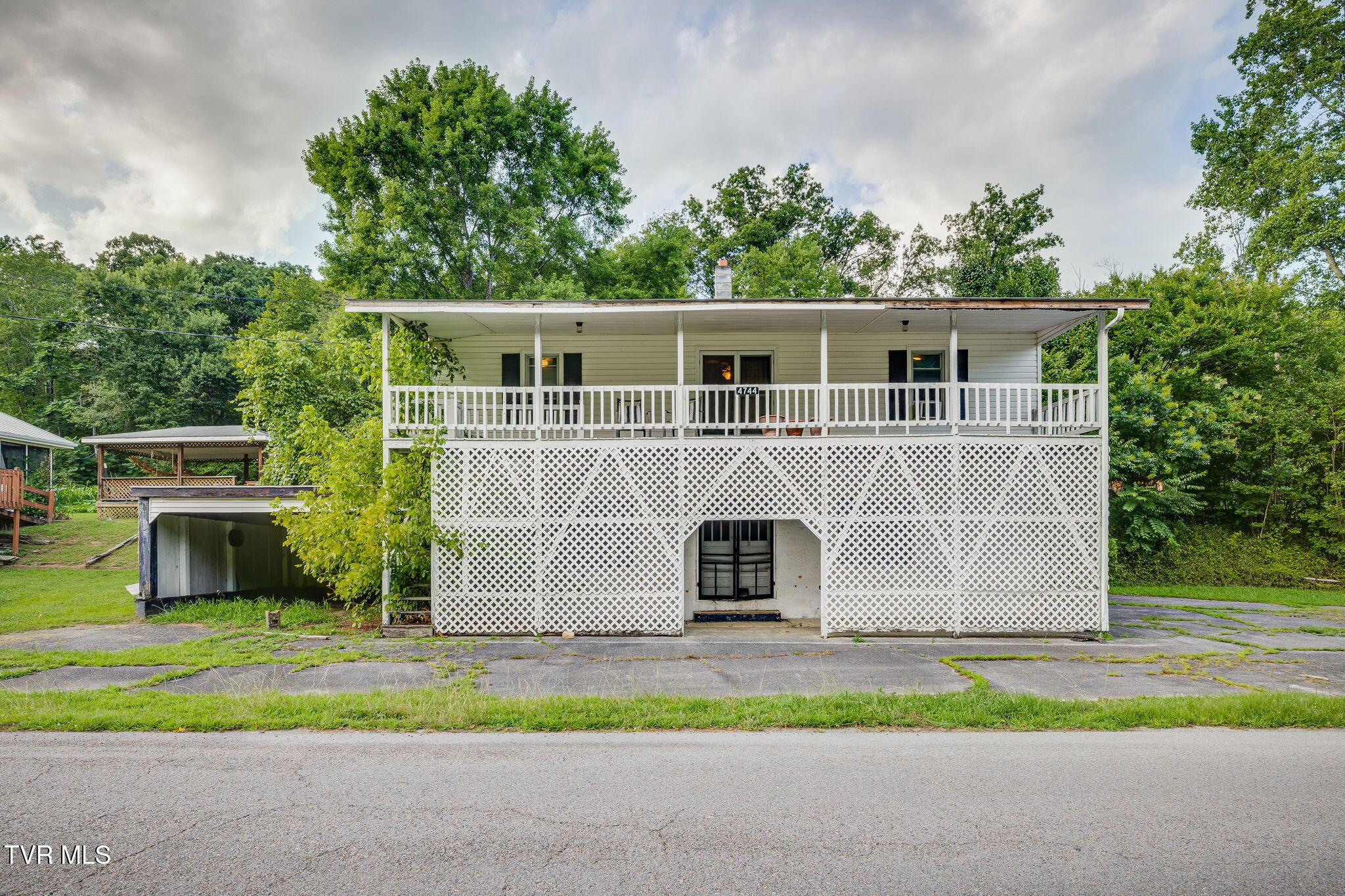 4744 Yuma Road Gate City, VA 24251 - Photo 1 of 37 001