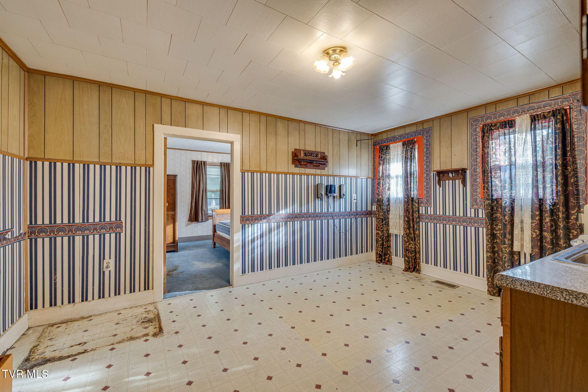 4744 Yuma Road Gate City, VA 24251 - Photo 12 of 37 011