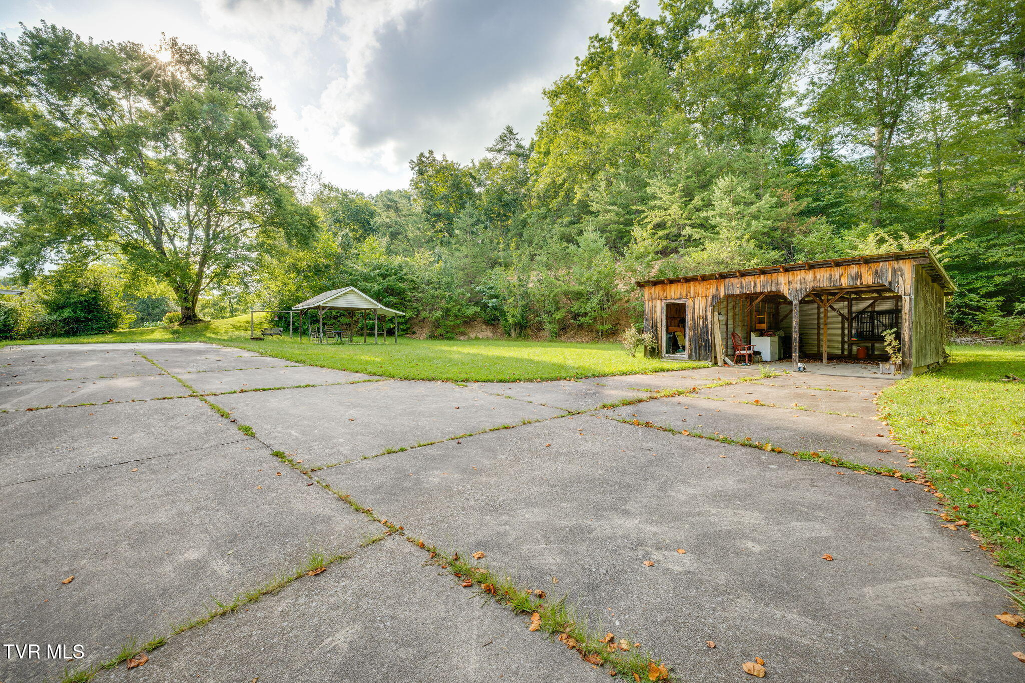 4744 Yuma Road Gate City, VA 24251 - Photo 29 of 37 028