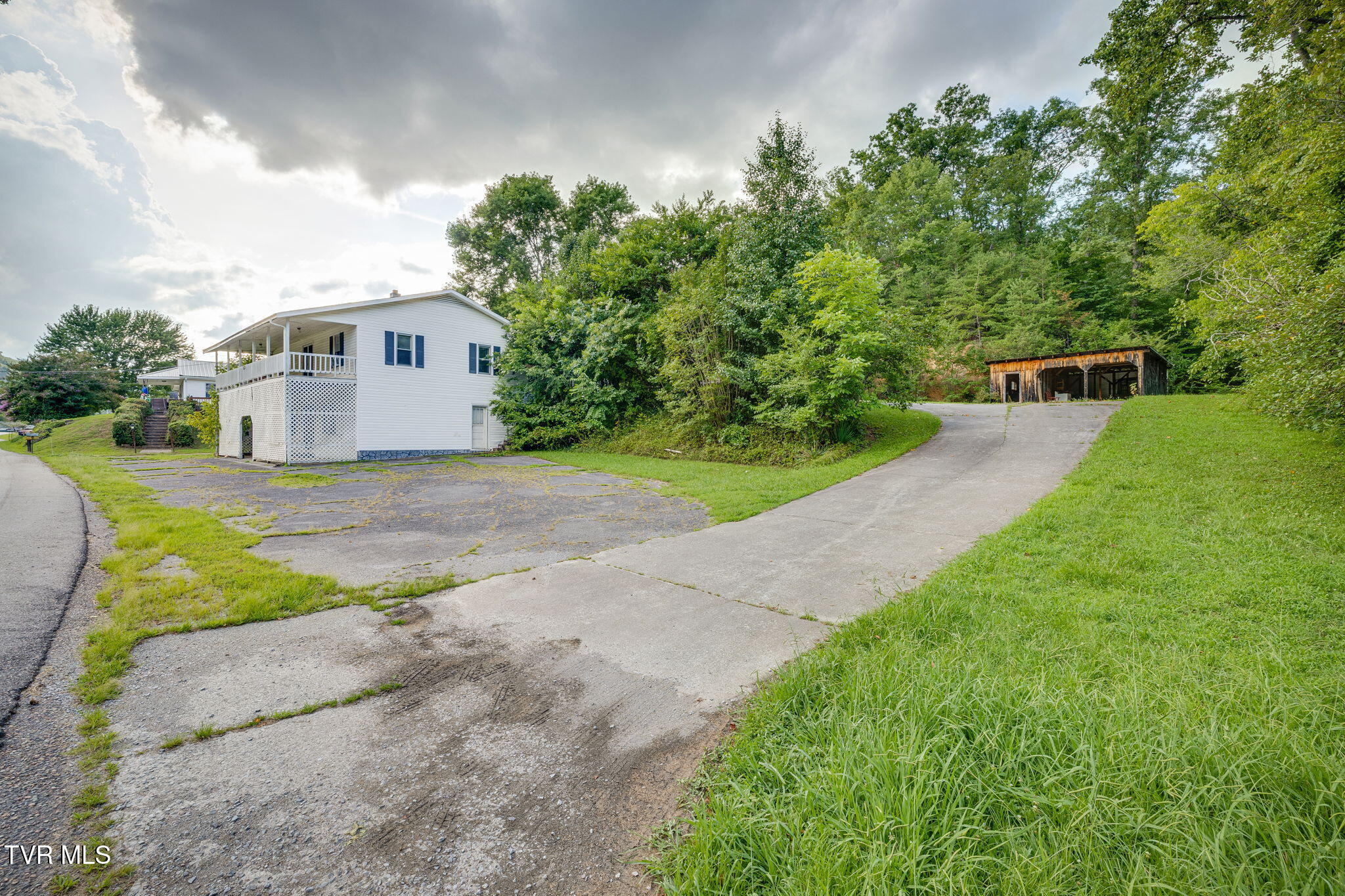 4744 Yuma Road Gate City, VA 24251 - Photo 3 of 37 002