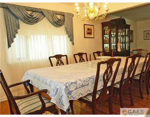 14 Peru Street Edison, NJ 08820 - Photo 16 of 25 Gallery Image 16