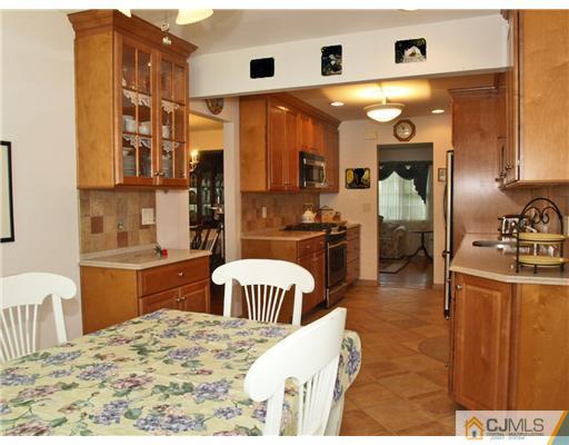 14 Peru Street Edison, NJ 08820 - Photo 18 of 25 Gallery Image 18