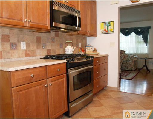 14 Peru Street Edison, NJ 08820 - Photo 19 of 25 Gallery Image 19