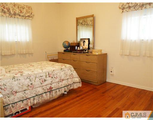 14 Peru Street Edison, NJ 08820 - Photo 20 of 25 Gallery Image 20