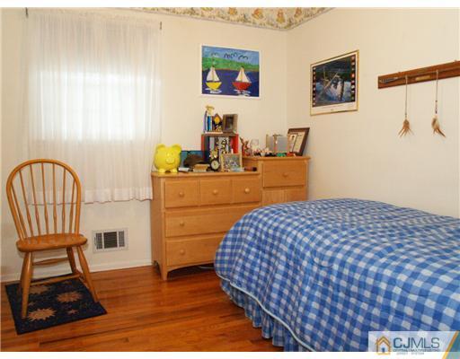 14 Peru Street Edison, NJ 08820 - Photo 21 of 25 Gallery Image 21