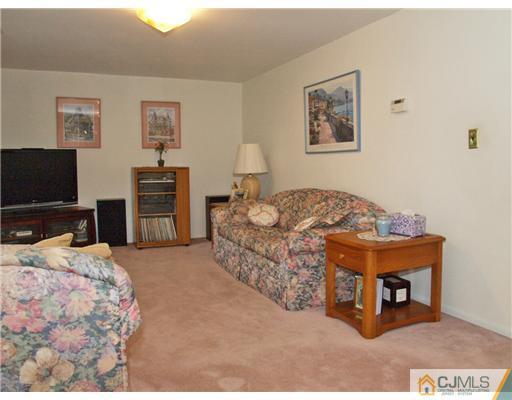 14 Peru Street Edison, NJ 08820 - Photo 22 of 25 Gallery Image 22